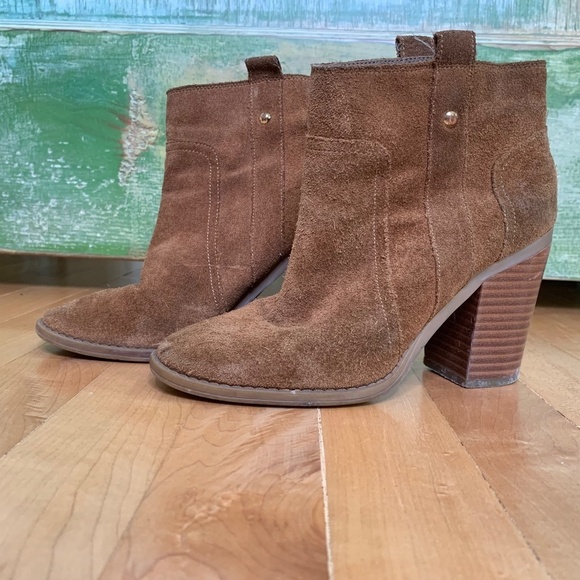 Last Chance👀 Nine West Tan Suede/Leather Block Heel Short Boots Size 5.5 - Picture 1 of 8